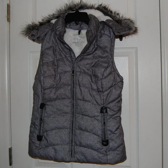 Green Tea Puffer Vest, Faux Fur Lined, Hooded, Zip Pockets, Gray, Size S - Picture 3 of 12